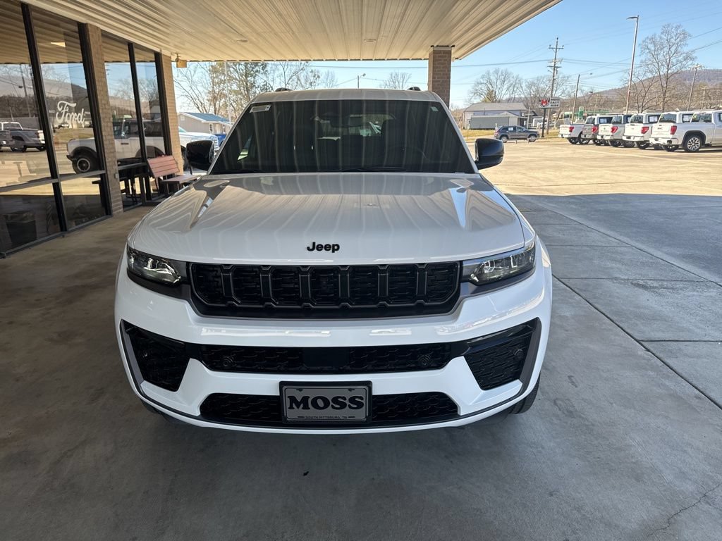 New 2026 Jeep Grand Cherokee Limited AWD/4WD image 2