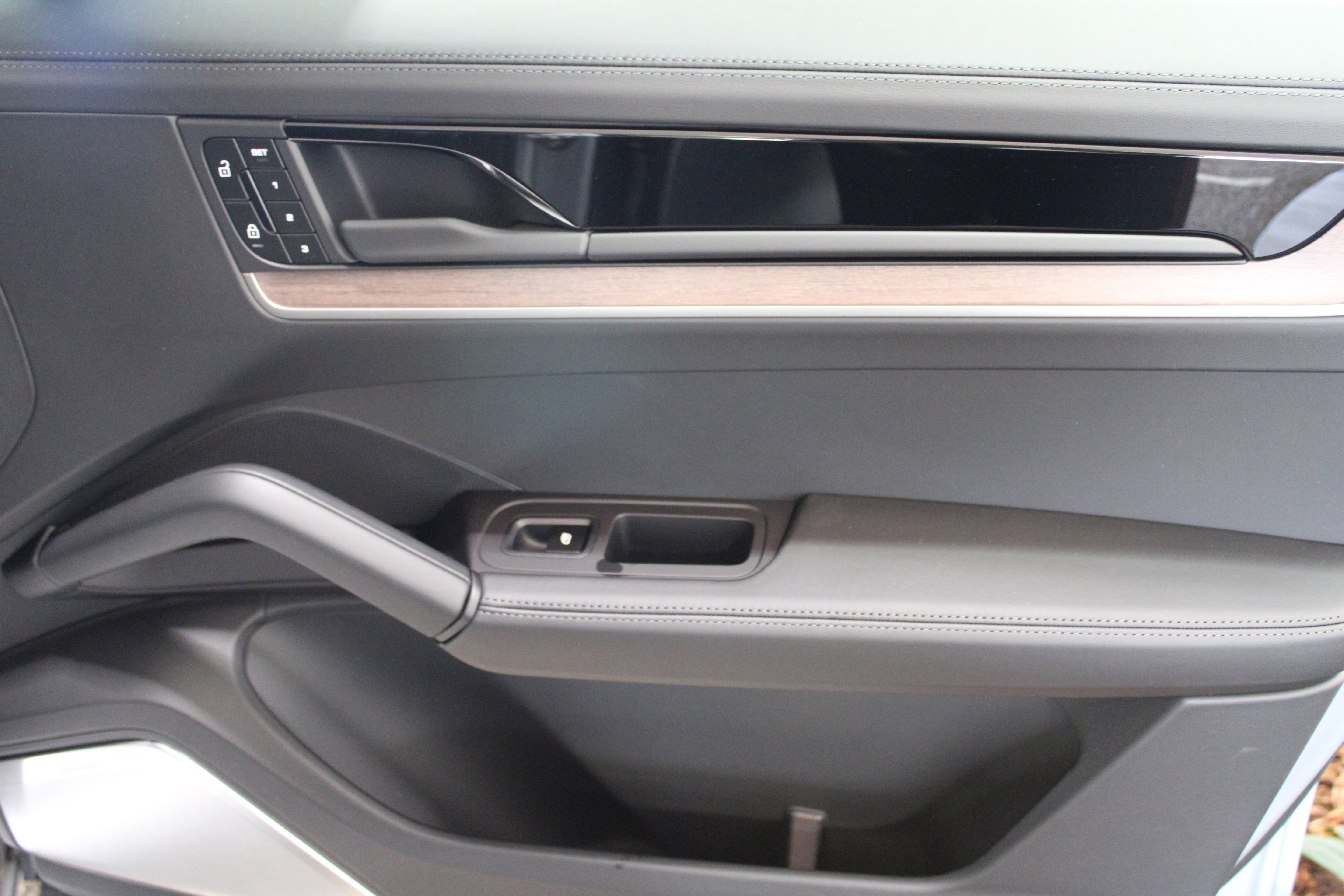 New 2025 Porsche Cayenne E-Hybrid image 35
