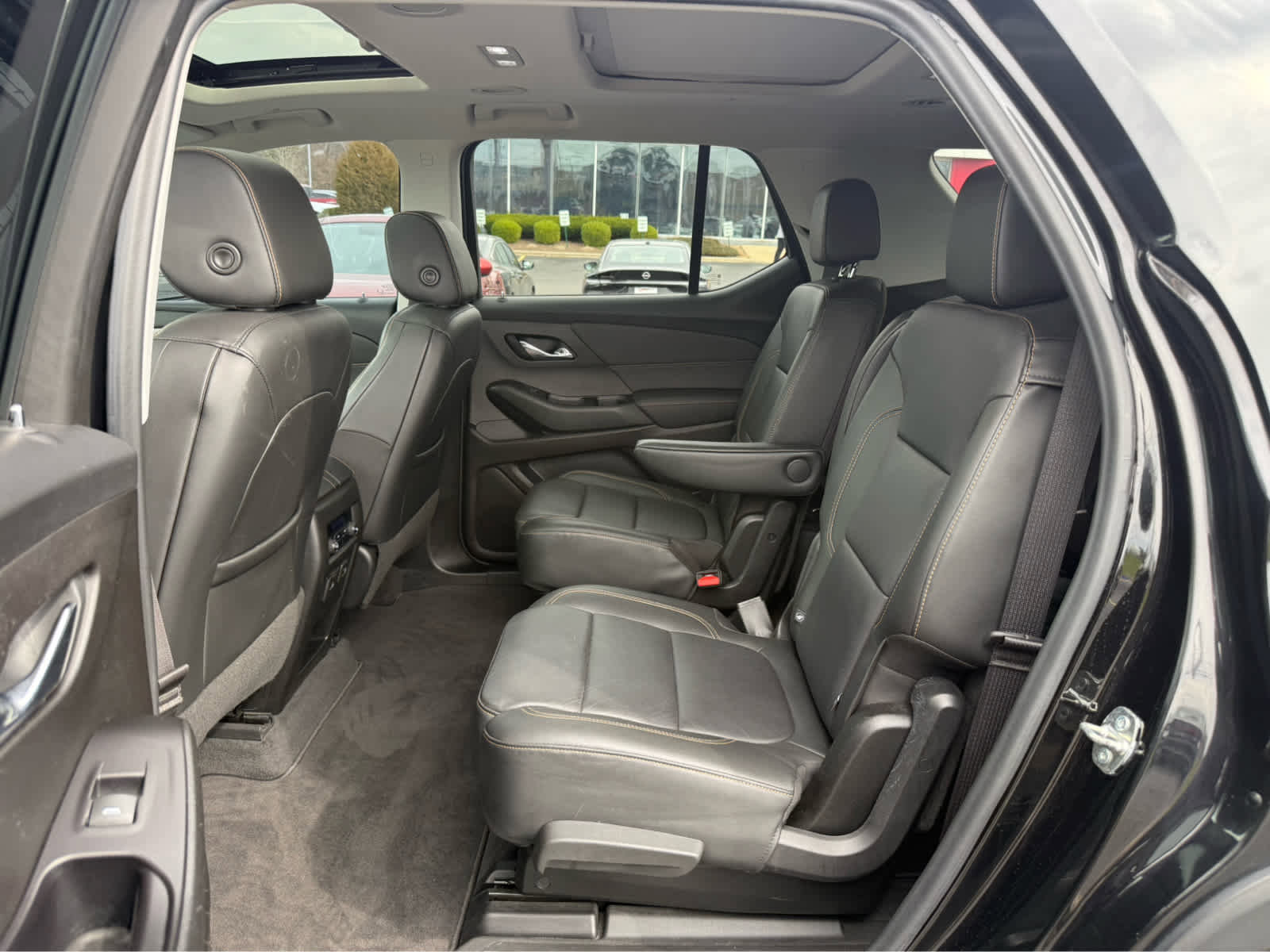 Used 2020 Chevrolet Traverse RS image 18