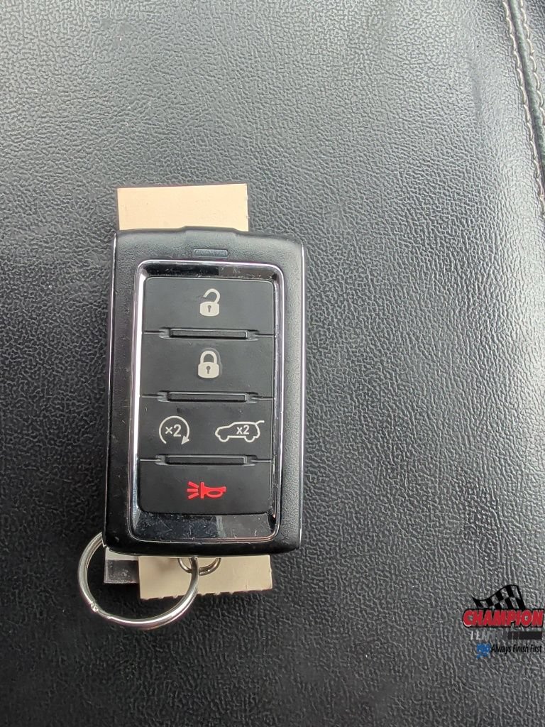Used 2023 Jeep Grand Cherokee Limited AWD/4WD image 24