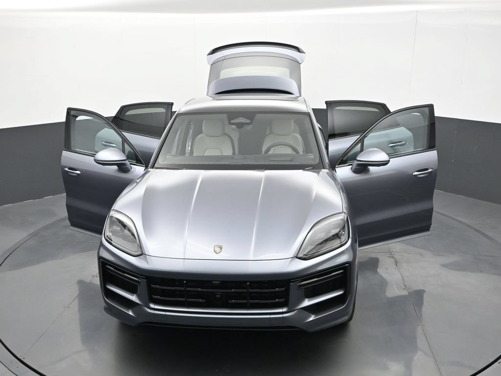 New 2026 Porsche Cayenne Turbo AWD/4WD image 32