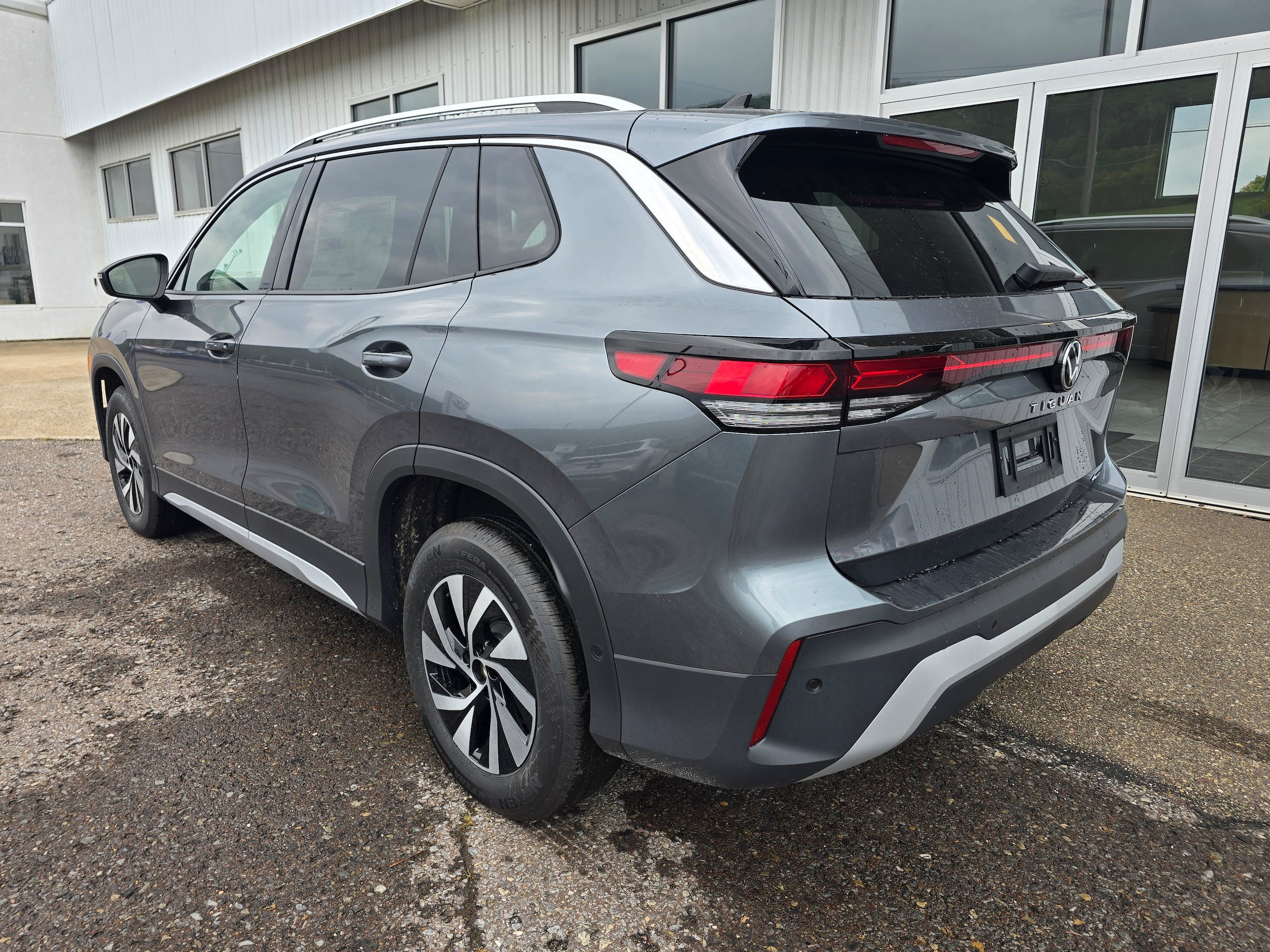 New 2026 Volkswagen Tiguan S AWD/4WD image 5