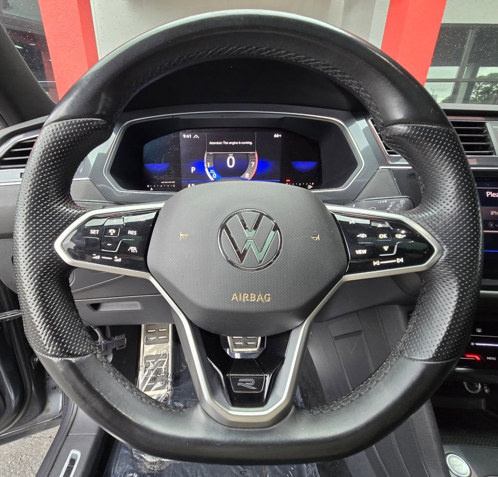 Used 2022 Volkswagen Tiguan SE R-Line image 26