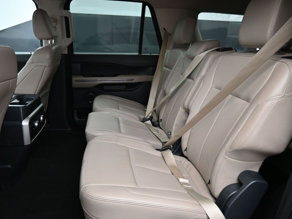 Used 2024 Ford Expedition Max XLT image 27