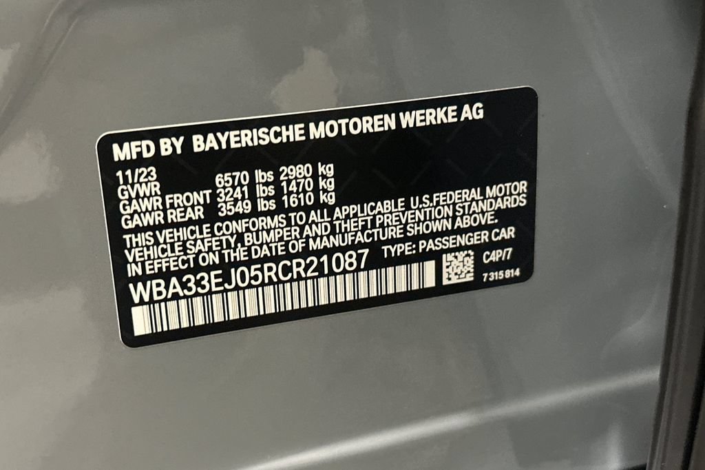 Used 2024 BMW 760i xDrive w/ Executive Package AWD/4WD image 37