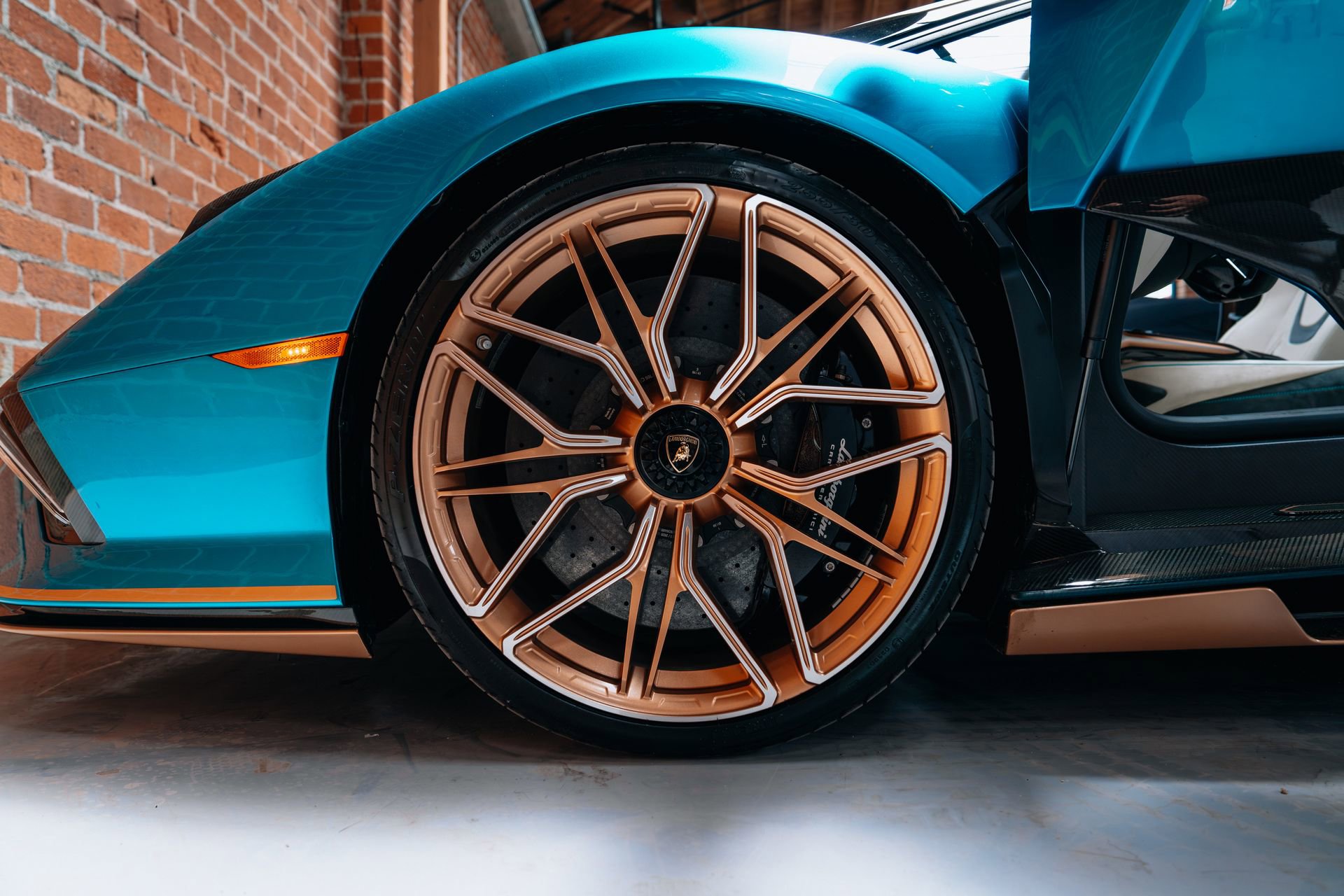 Used 2021 Lamborghini Sian Roadster AWD/4WD image 19
