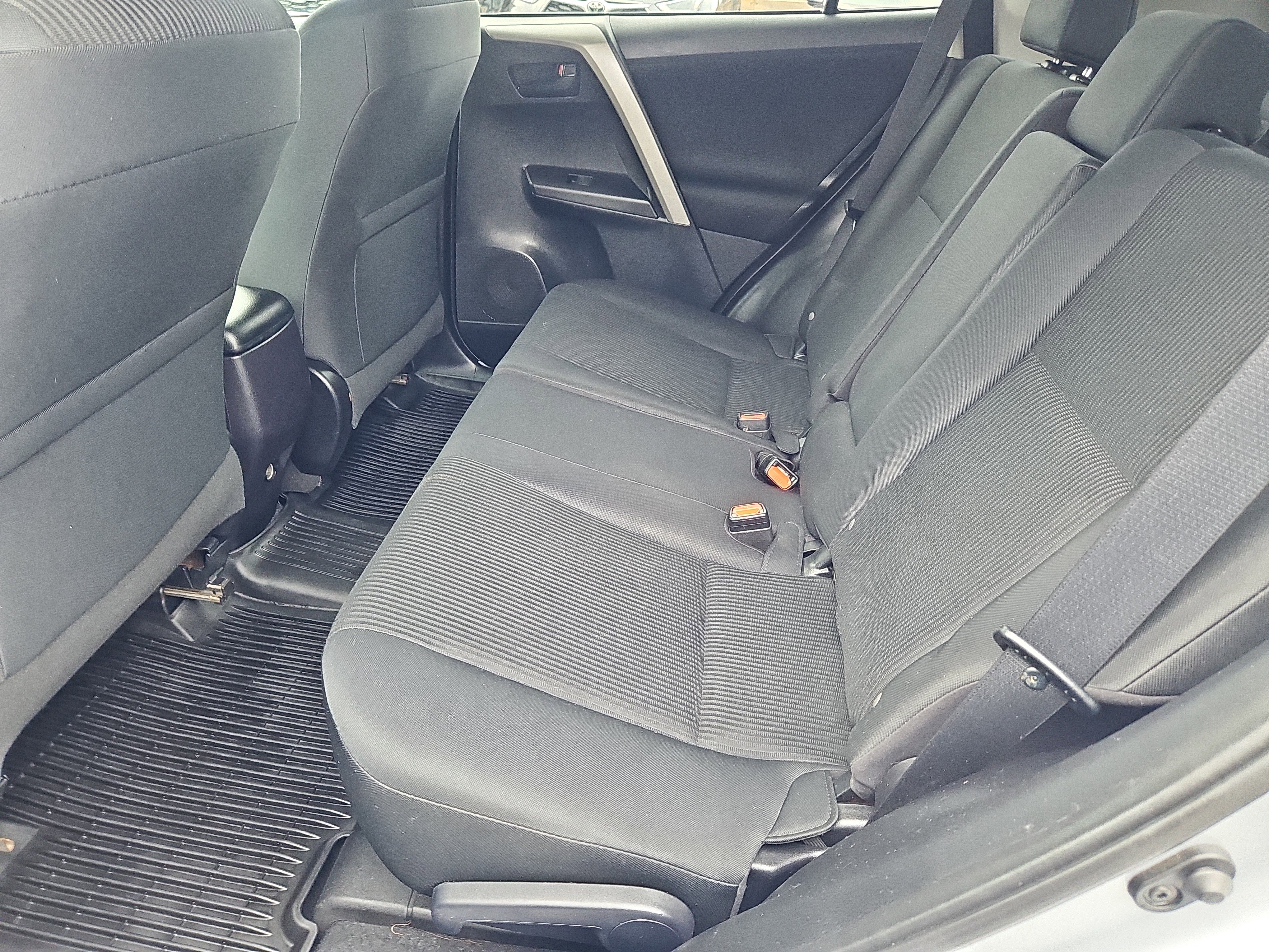 Used 2017 Toyota RAV4 LE image 25