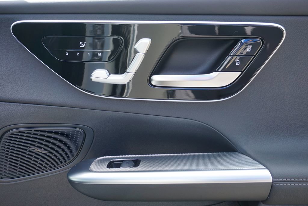 Certified 2025 Mercedes-Benz GLC 300 4MATIC image 64