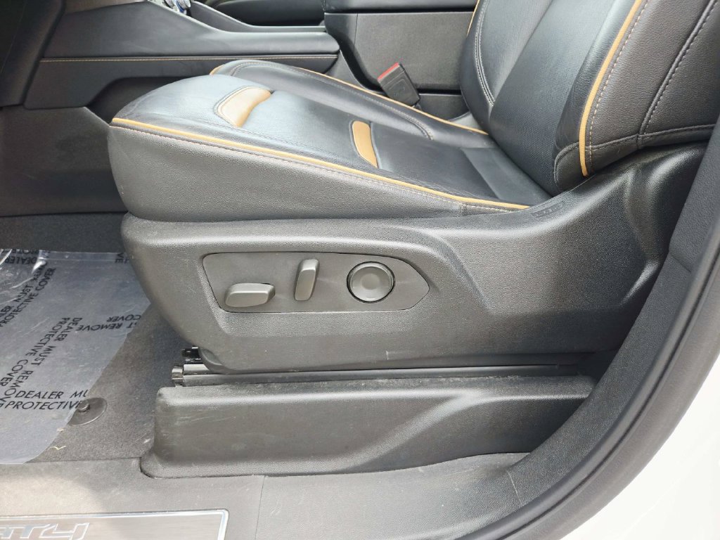 Used 2024 GMC Yukon AT4 w/ Max Trailering Package AWD/4WD image 40