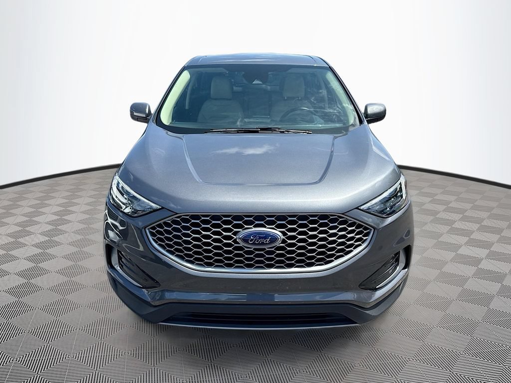 Used 2024 Ford Edge SEL AWD/4WD image 2