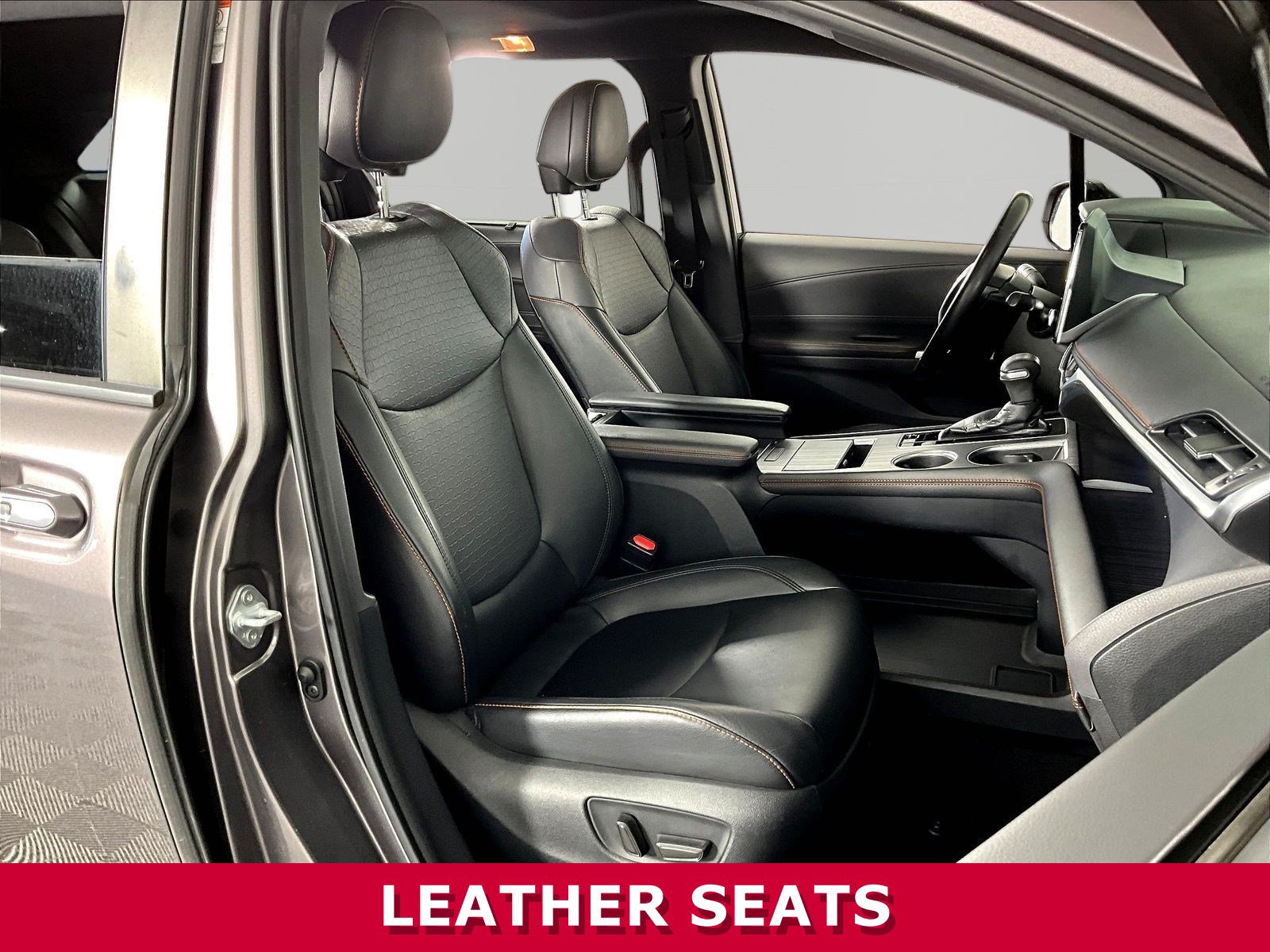 Used 2021 Toyota Sienna XSE FWD image 28