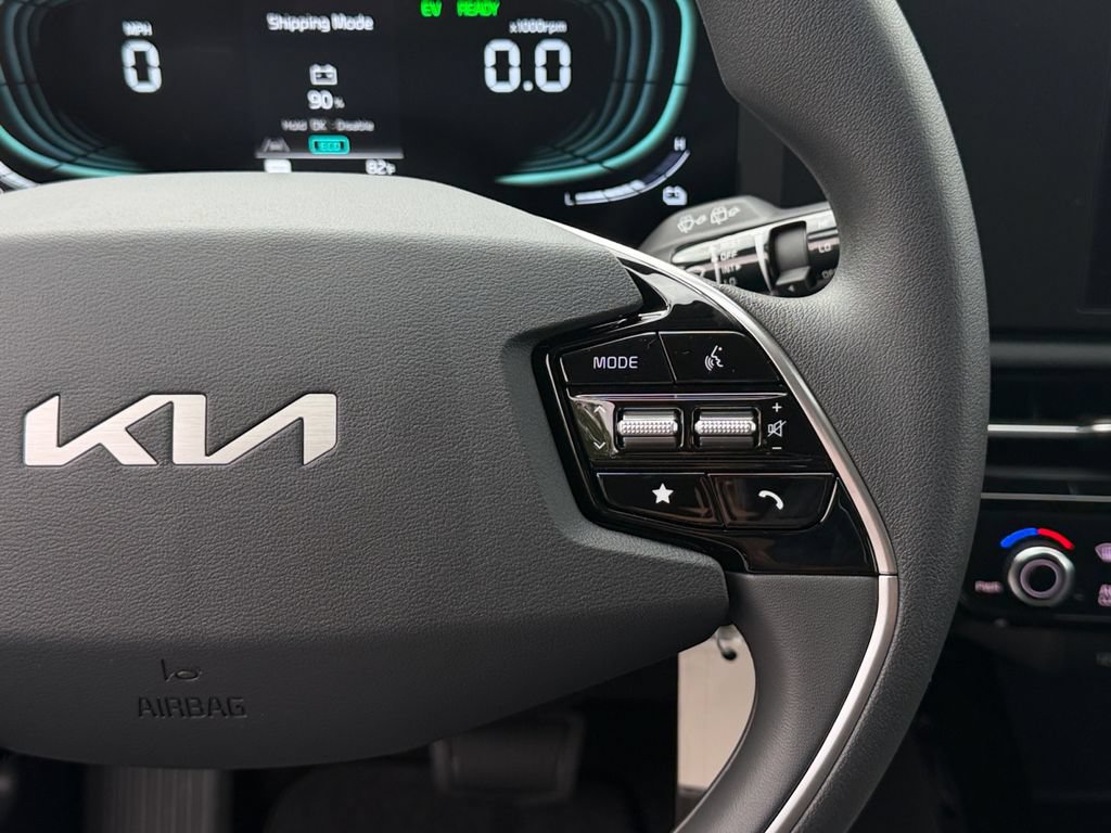 New 2026 Kia Niro LX FWD image 16