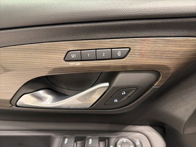 Certified 2024 GMC Terrain Denali w/ Black Diamond Edition image 21