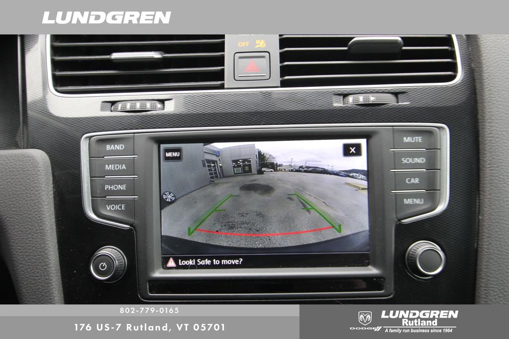 Used 2017 Volkswagen Golf 4-Door image 19