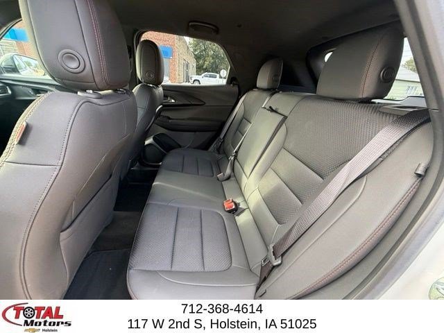 Used 2023 Chevrolet TrailBlazer RS AWD/4WD image 12