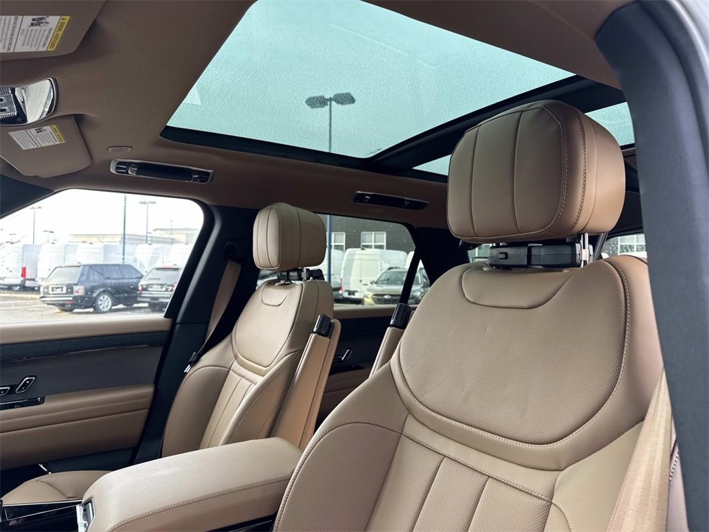 New 2026 Land Rover Range Rover Sport SE image 21