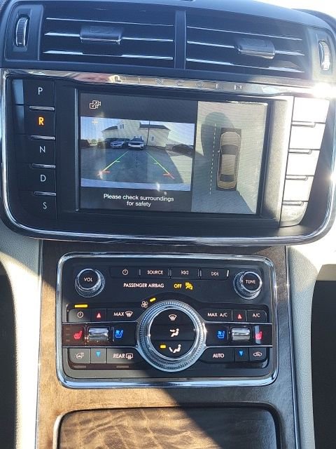 Used 2018 Lincoln Continental Reserve AWD/4WD image 6