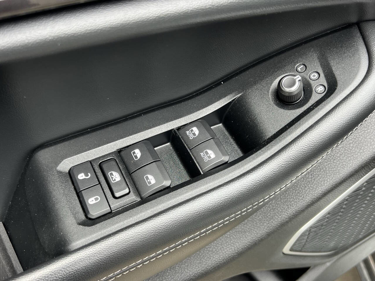 Used 2021 Jeep Grand Cherokee L Laredo image 16