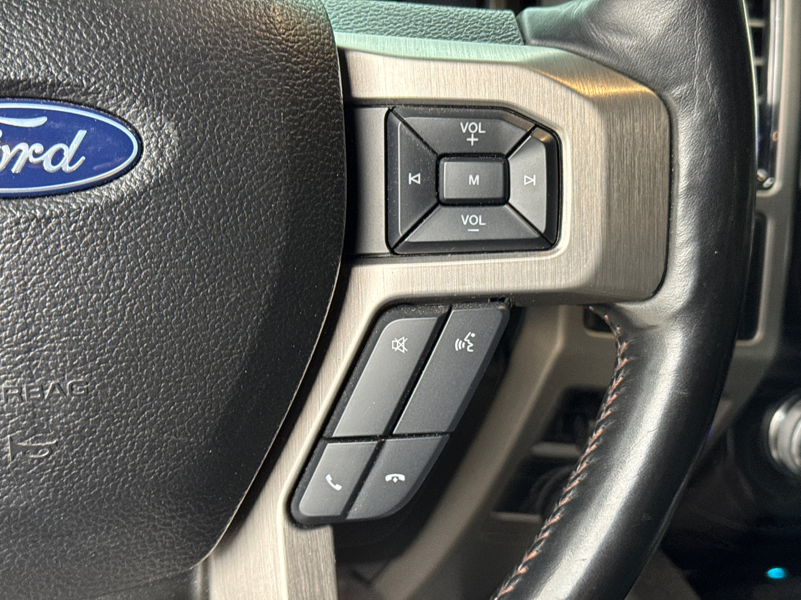 Used 2020 Ford F450 Platinum w/ FX4 Off-Road Package AWD/4WD image 25