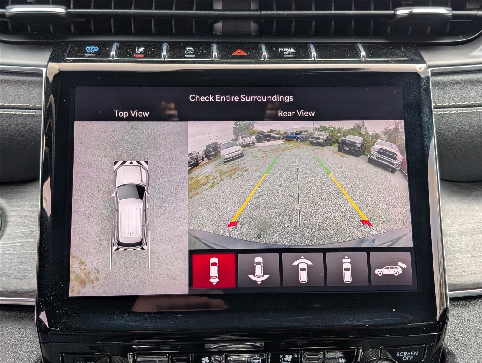 Used 2023 Jeep Grand Cherokee Overland w/ Advanced Protech Group III image 30