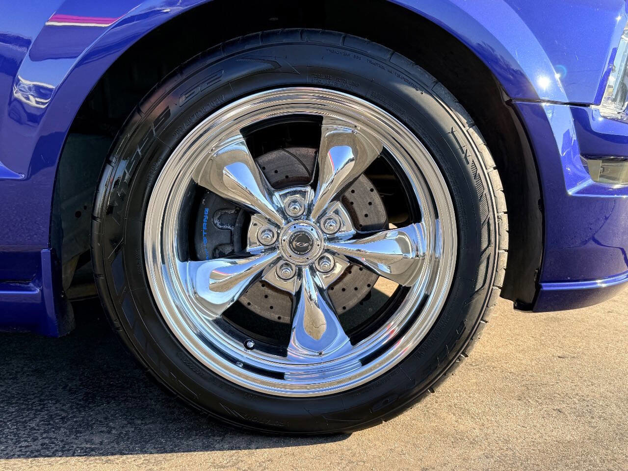 Used 2005 Ford Mustang GT Premium image 13