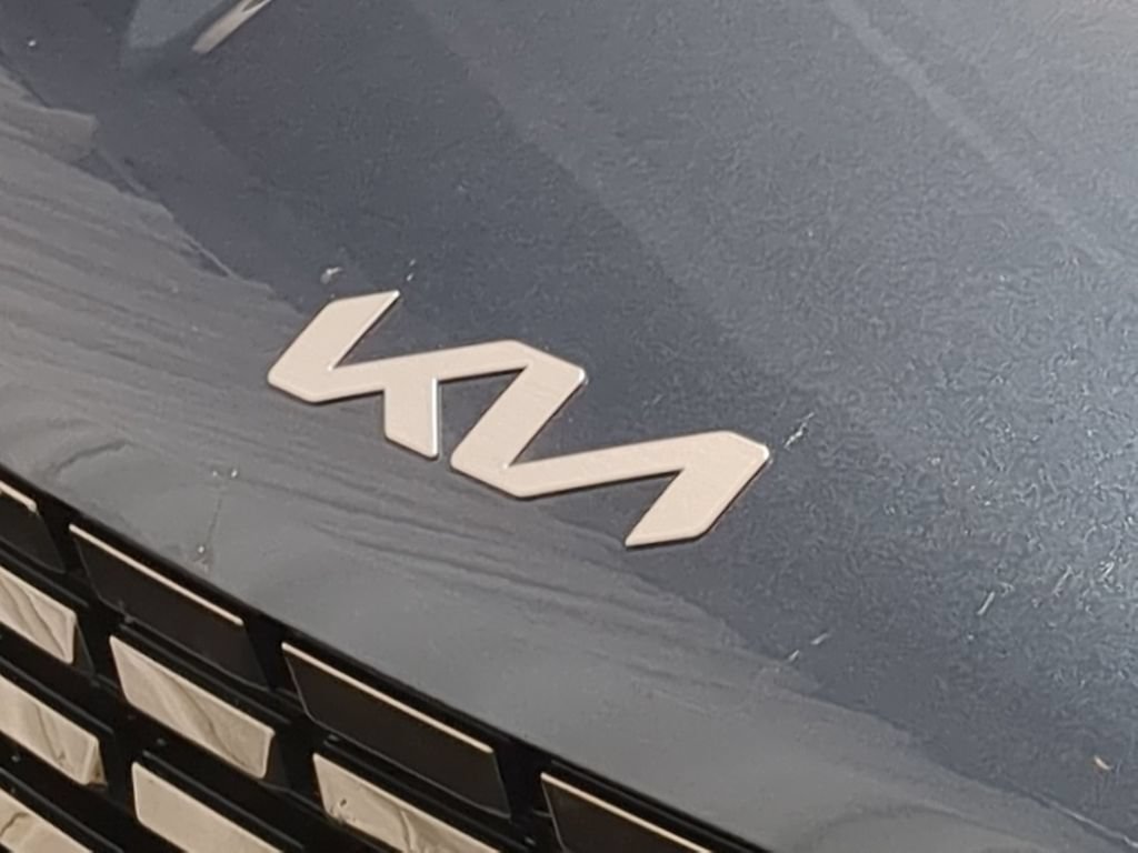 Used 2024 Kia Carnival SX Prestige FWD image 12