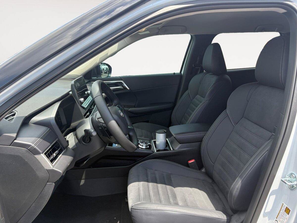 New 2026 Nissan Rogue SL AWD/4WD image 9