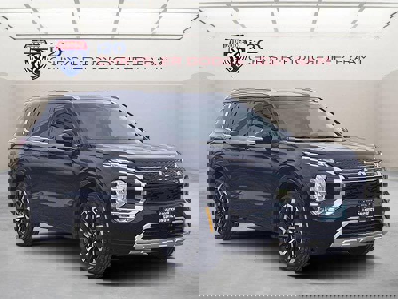 Used 2024 Mitsubishi Outlander SEL image 1