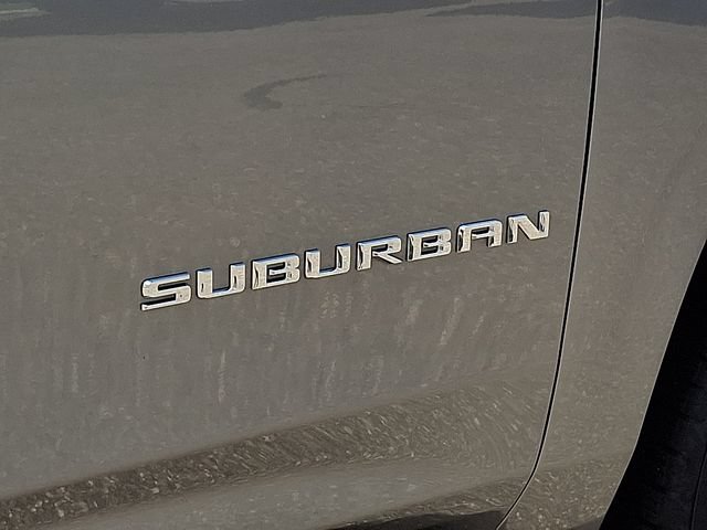Used 2026 Chevrolet Suburban Premier AWD/4WD image 30