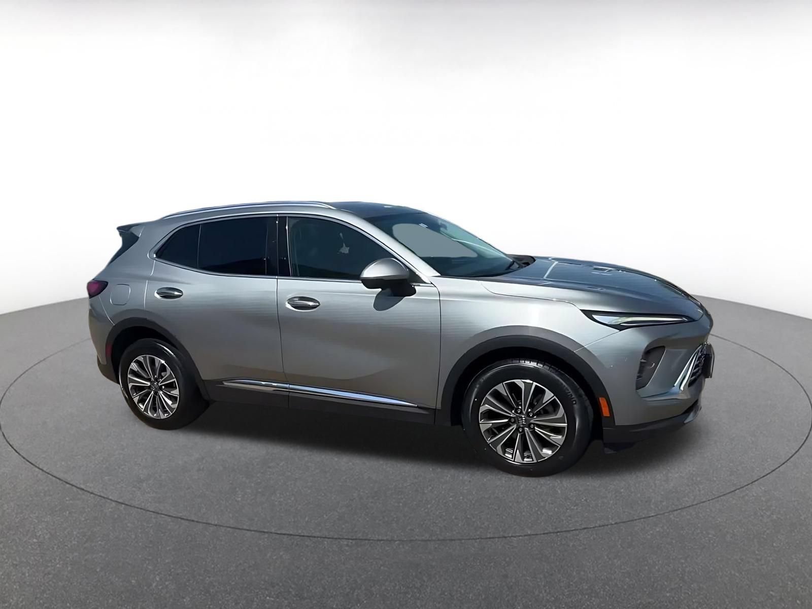 Used 2024 Buick Envision Preferred AWD/4WD image 2
