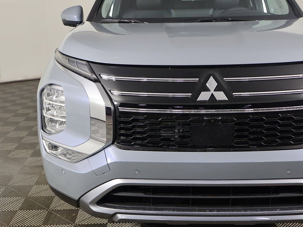 New 2026 Mitsubishi Outlander SE image 15
