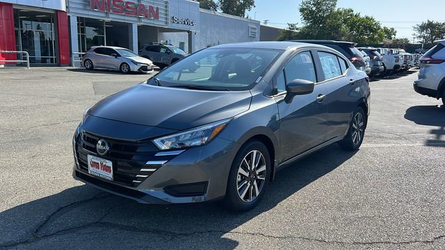 New 2025 Nissan Versa SV w/ Trunk Package