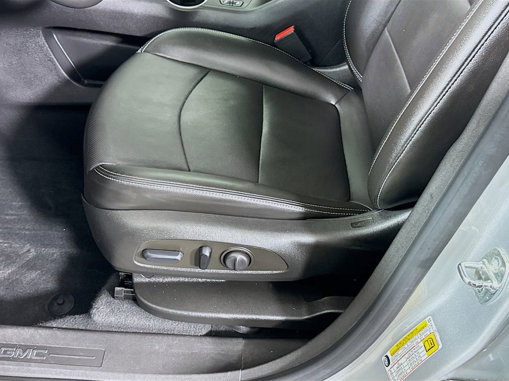 Used 2022 GMC Terrain SLT image 23