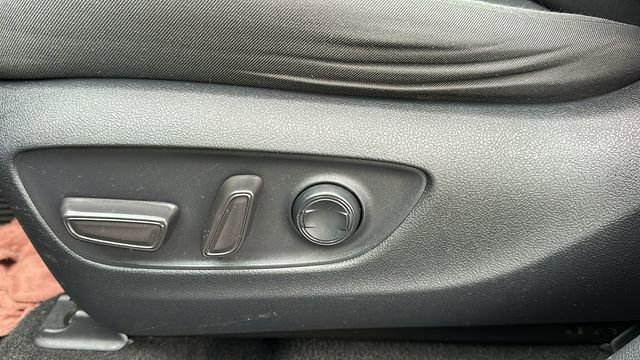 Used 2020 Toyota RAV4 XLE image 10