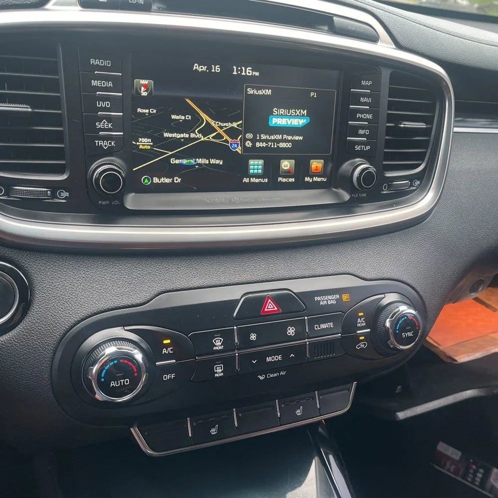 Used 2017 Kia Sorento SX AWD/4WD image 26