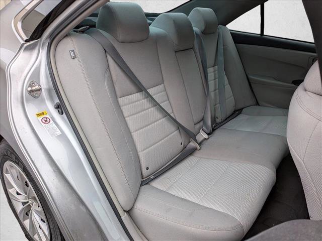 Used 2015 Toyota Camry LE image 17