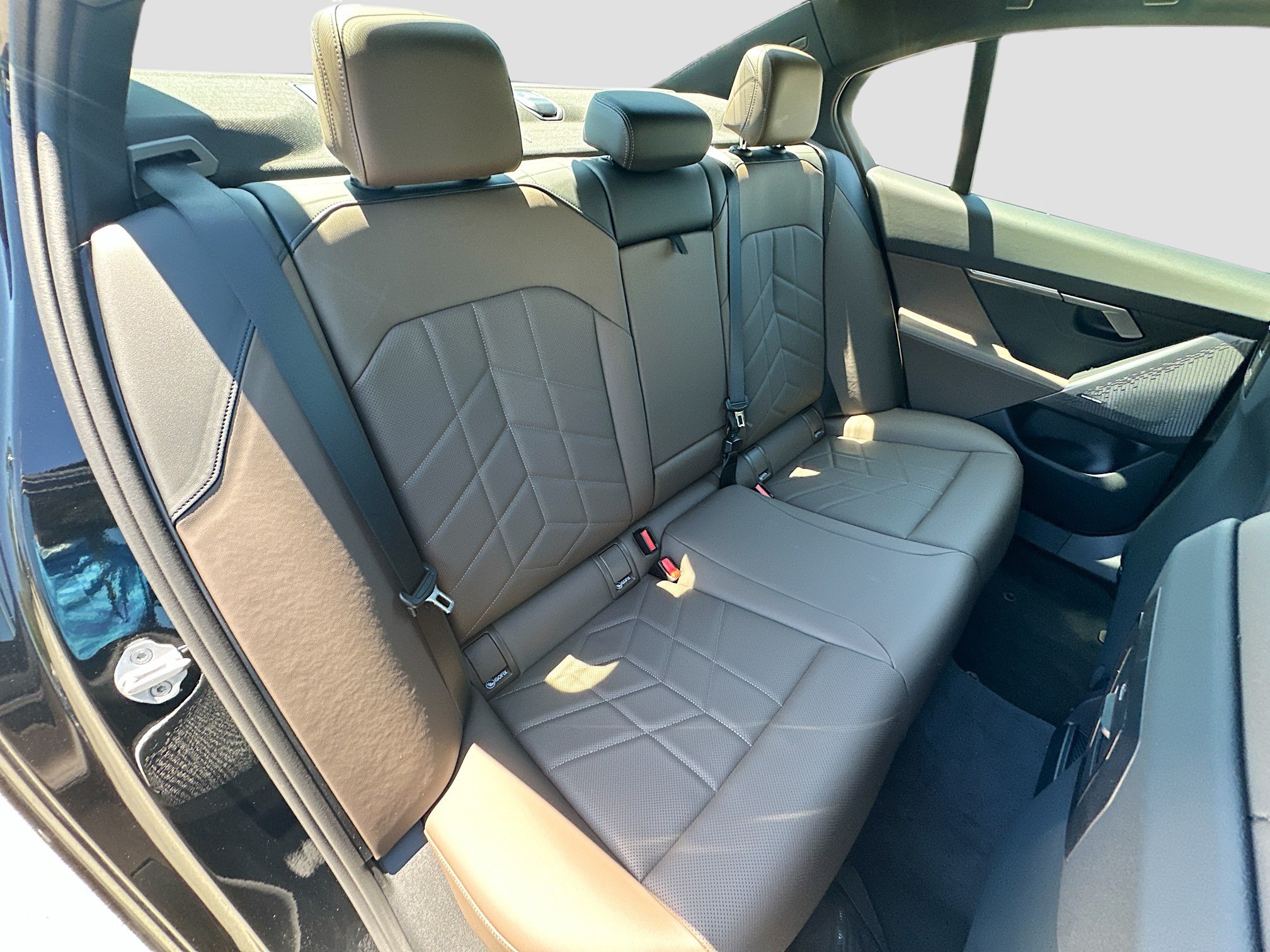 New 2025 BMW 530i w/ Premium Package RWD image 22
