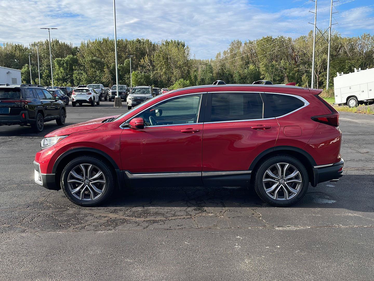 Used 2020 Honda CR-V Touring image 2