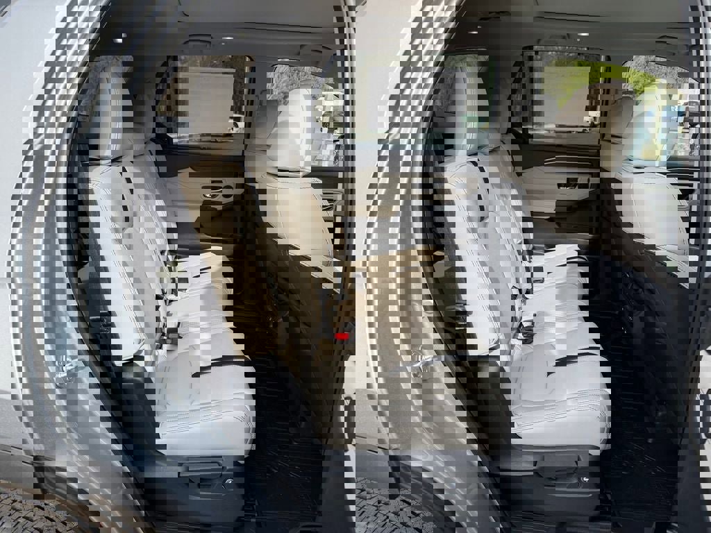 New 2026 Honda Pilot Touring image 16