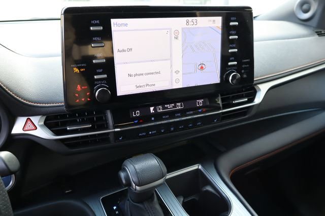 Used 2023 Toyota Sienna XSE w/ XSE Plus Package FWD image 8