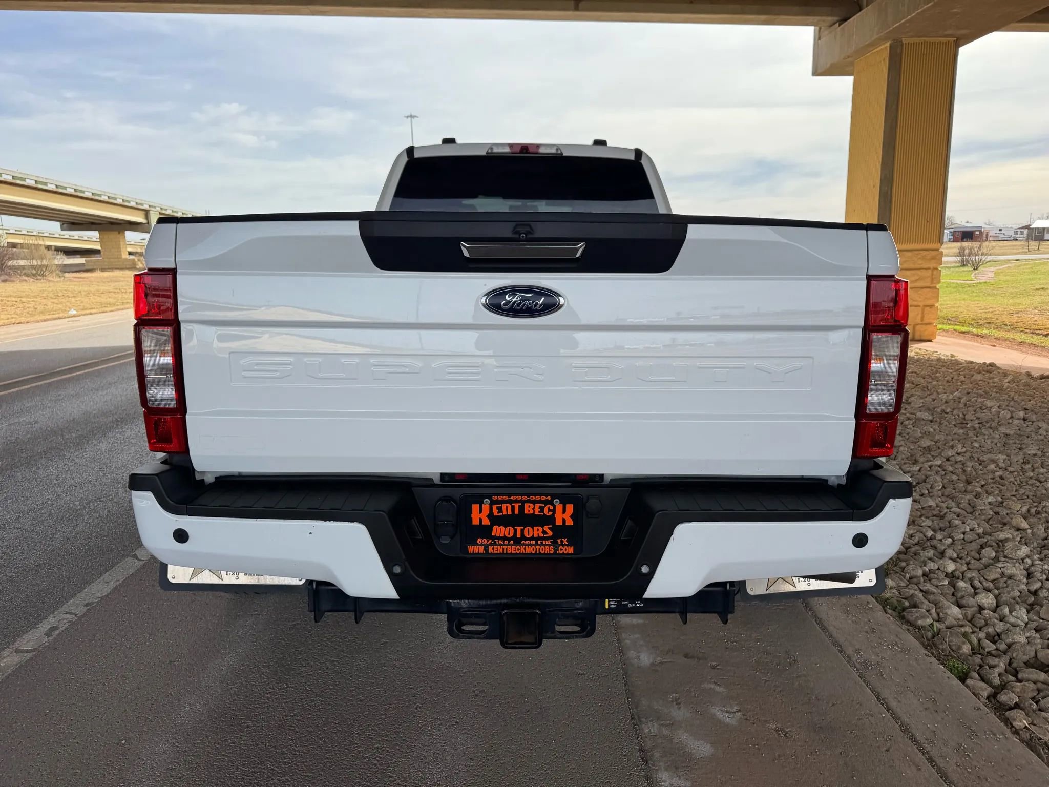 Used 2022 Ford F350 XLT w/ XLT Premium Package image 4