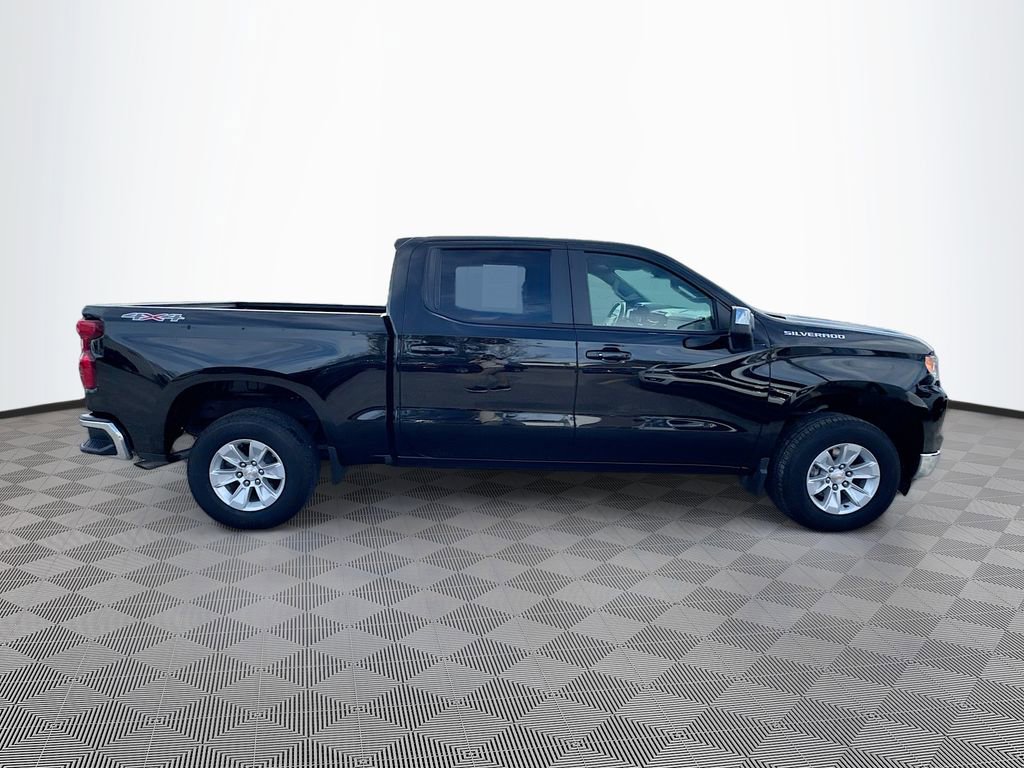 Used 2025 Chevrolet Silverado 1500 LT image 4