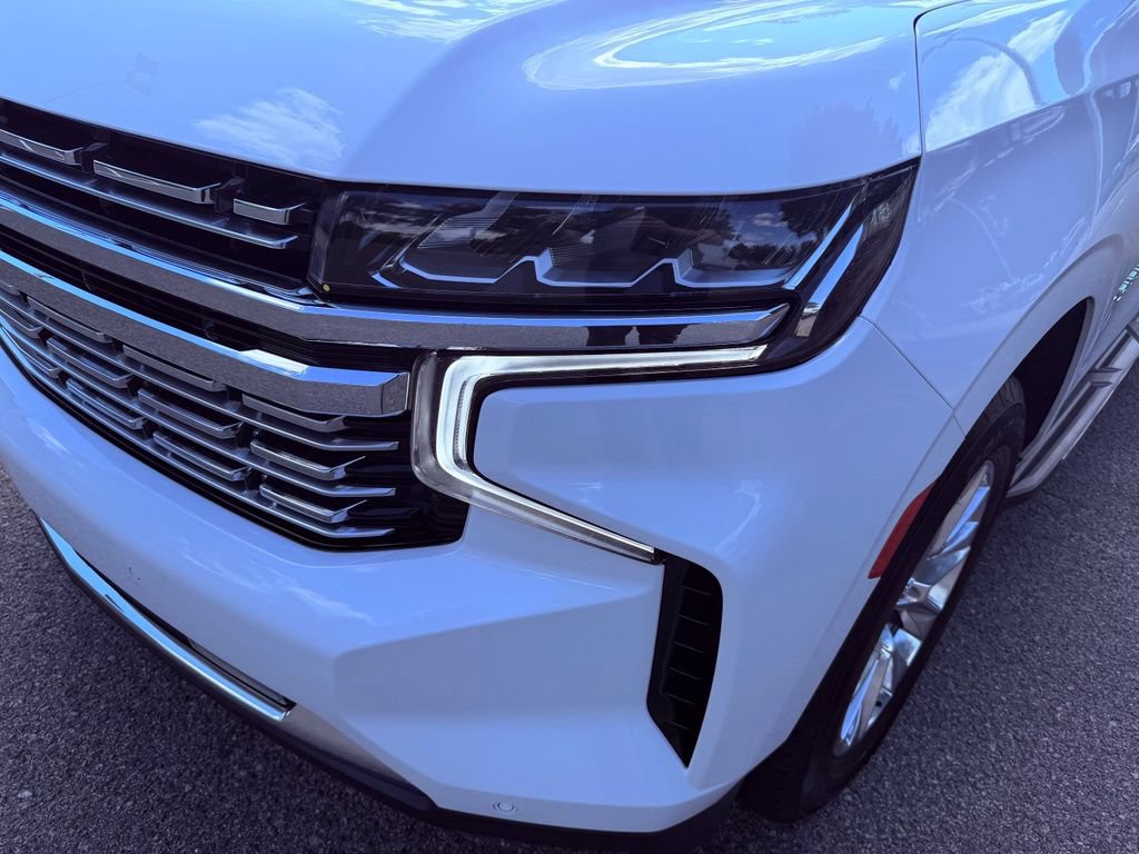 Used 2021 Chevrolet Suburban Premier AWD/4WD image 16
