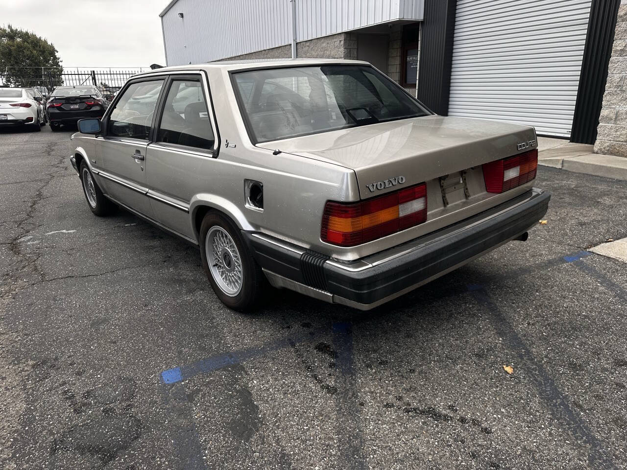 Used 1990 Volvo 780 Turbo RWD image 2