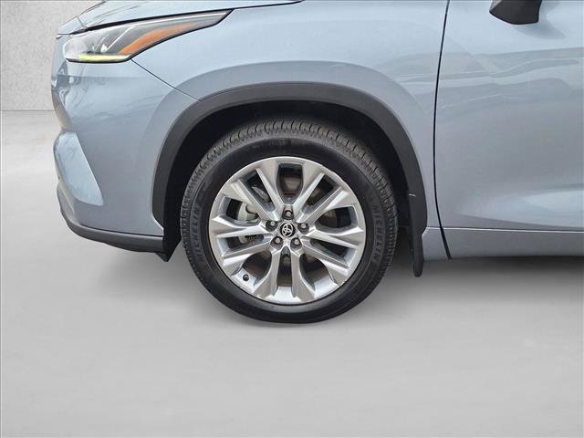 Used 2021 Toyota Highlander Limited AWD/4WD image 24
