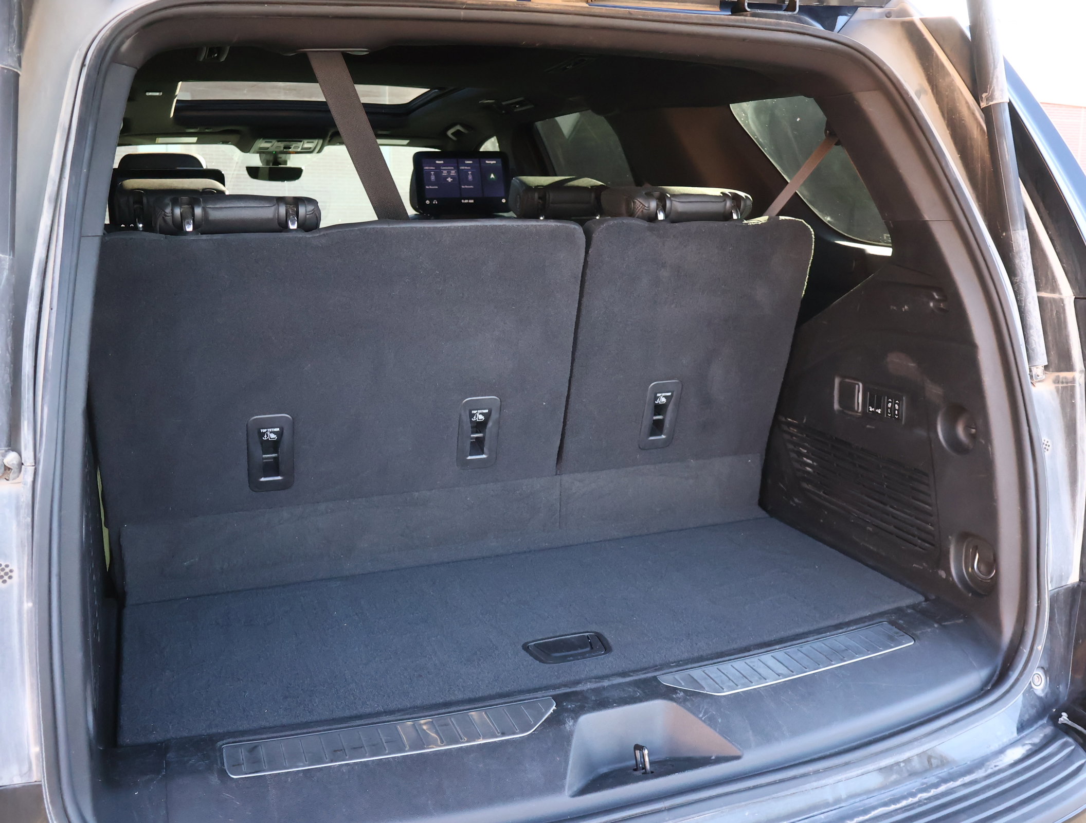 Used 2021 Chevrolet Tahoe High Country image 28