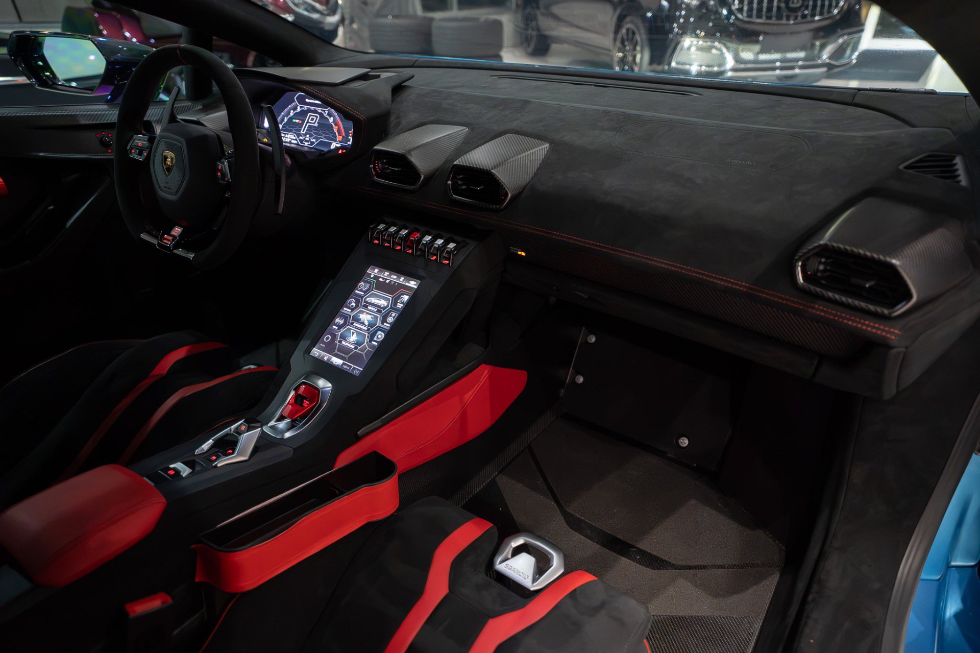 Used 2023 Lamborghini Huracan STO RWD image 28