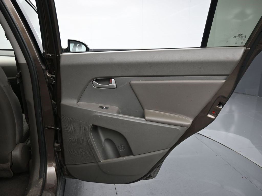 Used 2013 Kia Sportage LX image 37