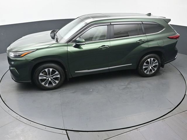 Certified 2023 Toyota Highlander XLE image 46