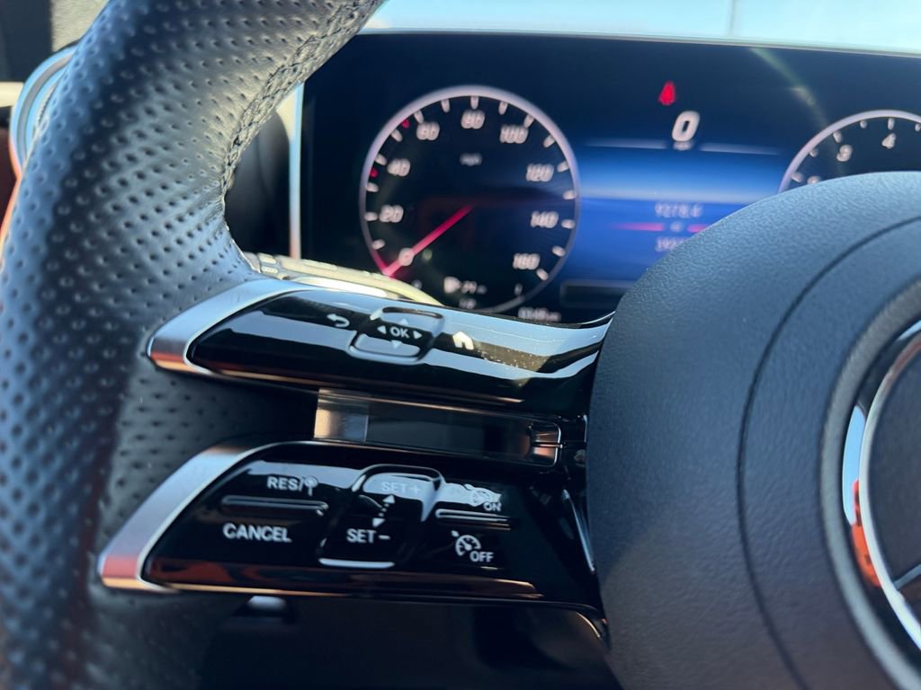 Used 2023 Mercedes-Benz GLC 300 4MATIC image 21